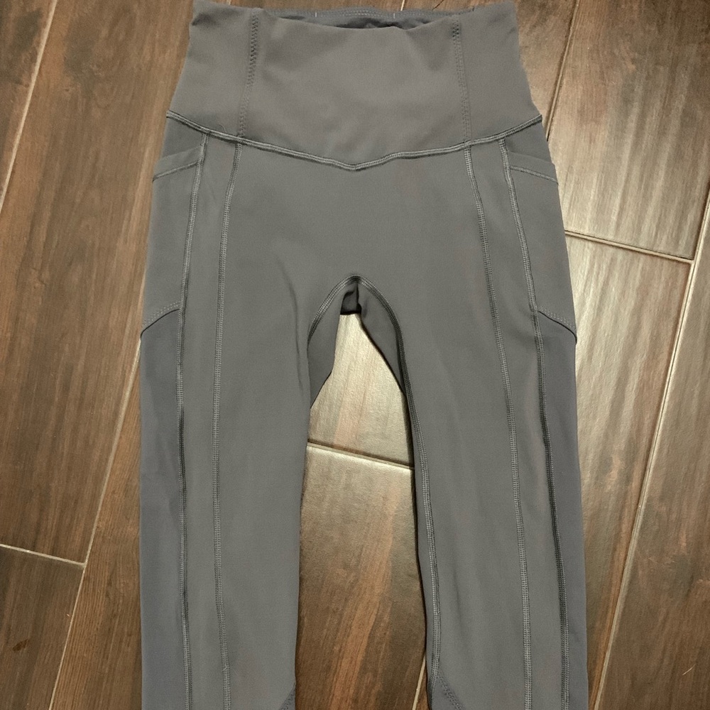 Lululemon All the Right Places Crop size 4